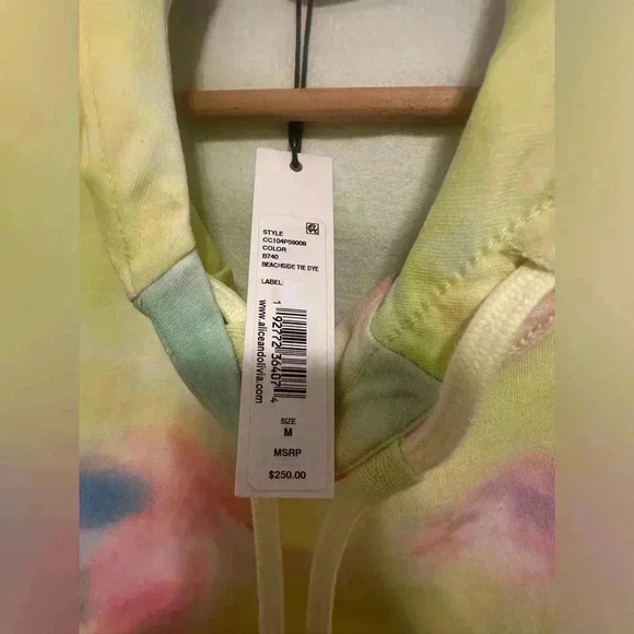 NWT! Alice + Olivia Tie Dye Niki Funnel Neck Crop Hoodie size M - Picture 6 of 8